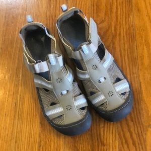 JSport collection Jambu Regatta Vegan closed toe sporty sandals size 9.5
